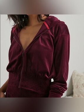 Anthropologie Saturday Sunday Catie Cropped Velvet Zip Hooded Jacket small Wine